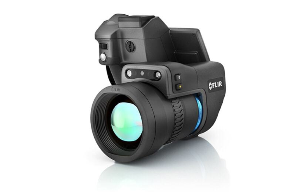 FLIR T1040 